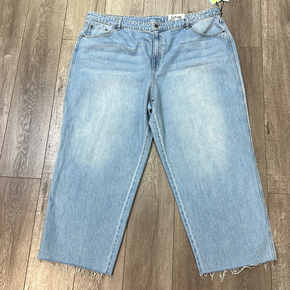 Future Collective mid rise straight leg size 22 new with tags